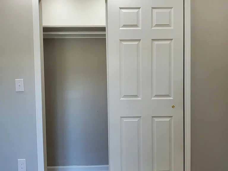 952 Lilley Ave — Photo 13