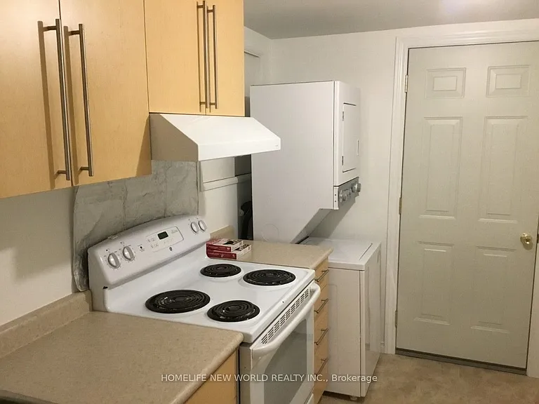 50 Michener Cres — Photo 22
