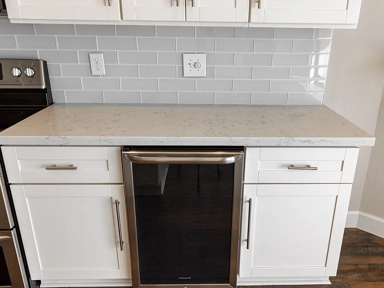 401 Lakeside Ln #111 — Photo 12