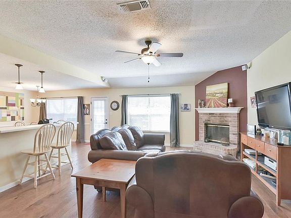 4th image of 2806 Yorkfield Ct