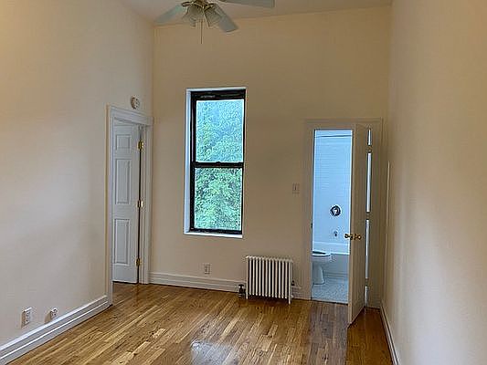 3rd image of 20 Sidney Pl APT 2E