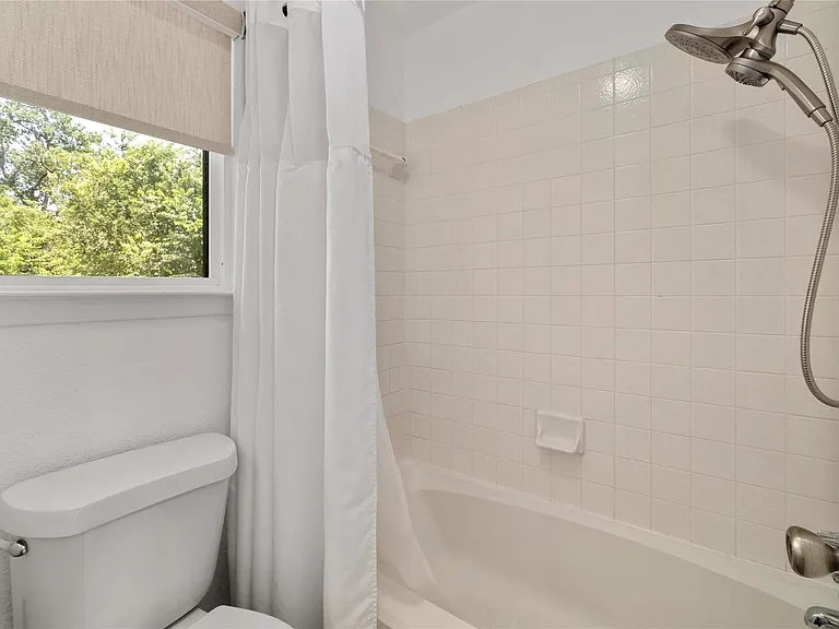 7602 Banpass Ln — Photo 21