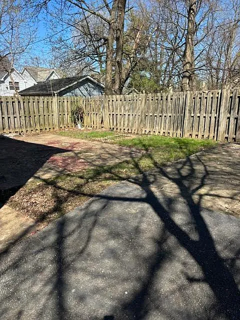Building Photo - 11119 Forest Ave #2