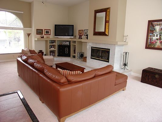 4th image of 795 Claudia Ln