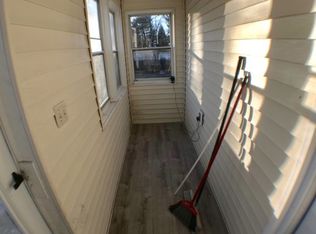 9 Cleveland Ave, Westfield, MA 01085