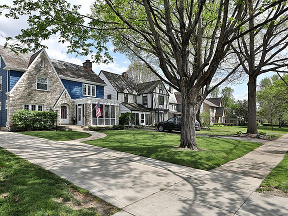 3rd image of 66 S Cassingham Rd