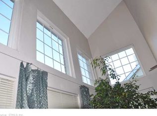 231 Carriage Crossing Ln, Middletown, CT 06457