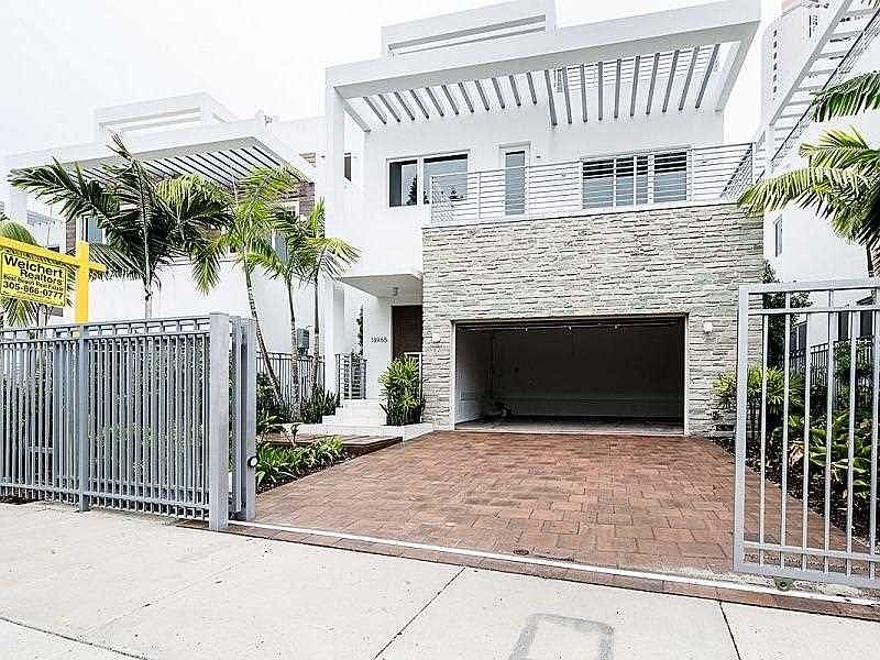 1st image of 18945 Atlantic Blvd
