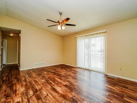 4th image of 3484 Westerville Woods Dr