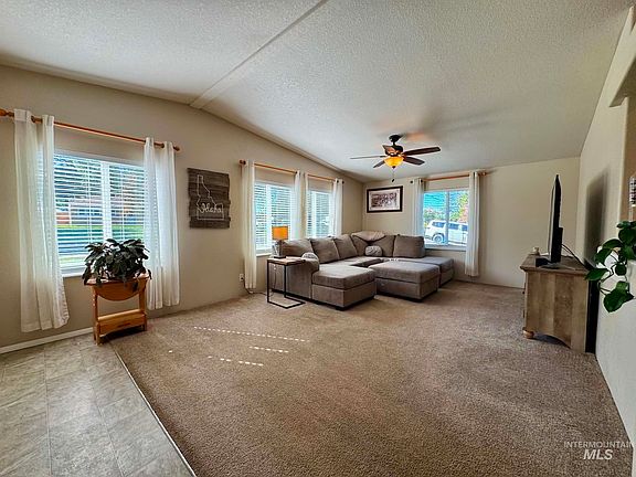 3rd image of 2207 Grelle Ave