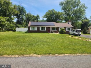 8 Mary Jane St, Schwenksville, PA 19473