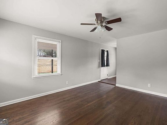 5th image of 119 Long Dr SW