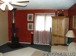15 Hedden Ln, Candler, NC 28715