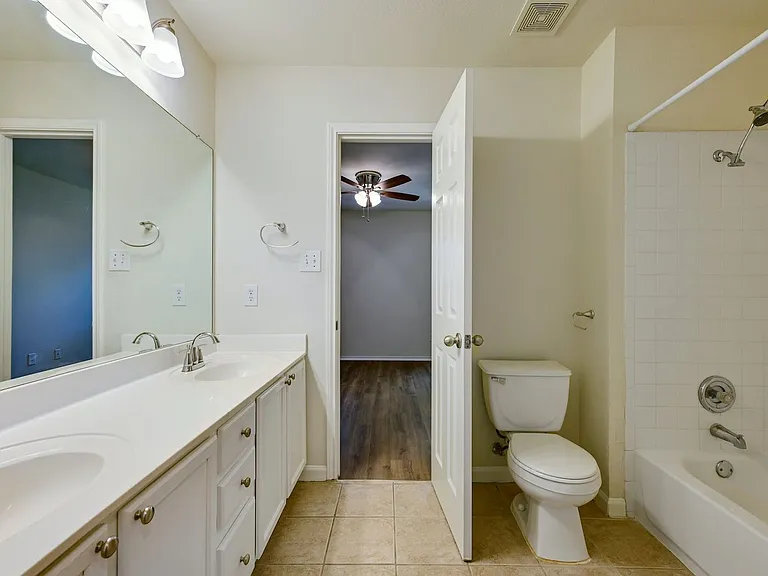 1531 Parkfield Cir — Photo 18