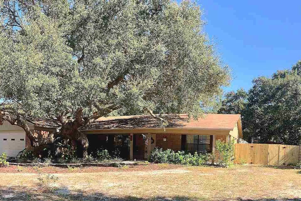 1st image of 1246 Holiday Dr