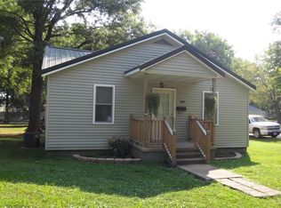 619 S Borders Ave, Marissa, IL 62257