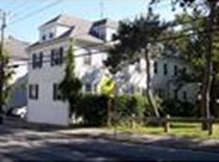 225 Standish Ave APT 3, Plymouth, MA 02360