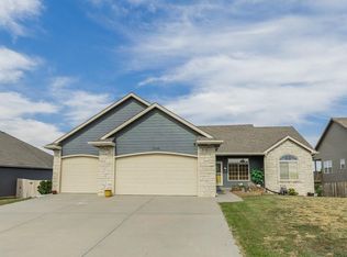 2108 Brookefield Dr, Salina, KS 67401