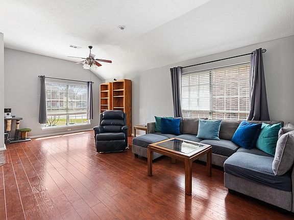 4th image of 1721 Purple Martin Cv