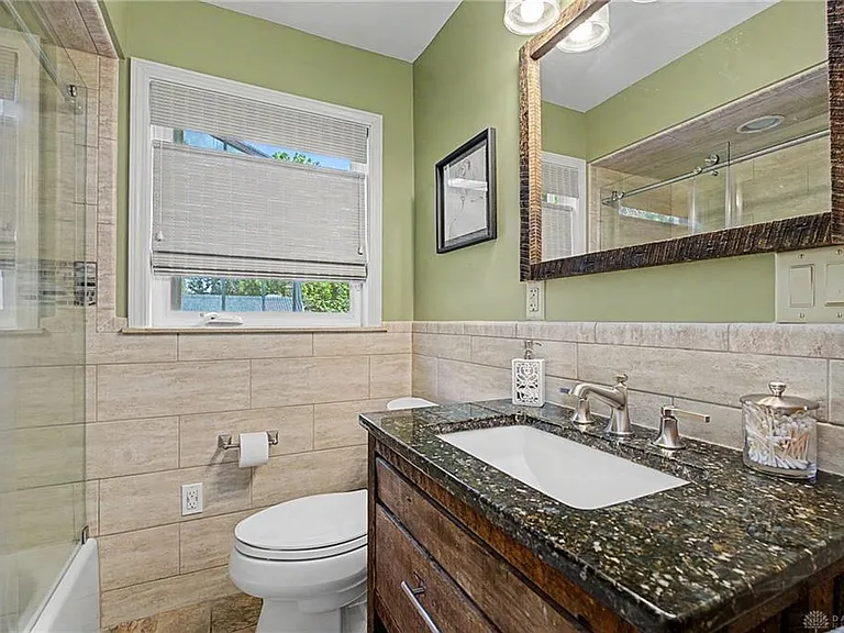 333 Thruston Blvd E — Photo 33