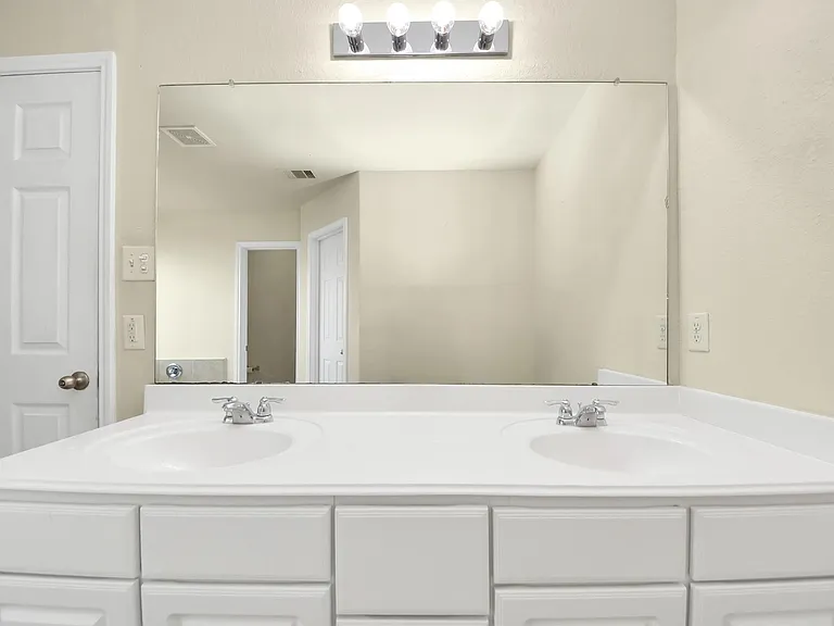 3226 View Valley Trl — Photo 28