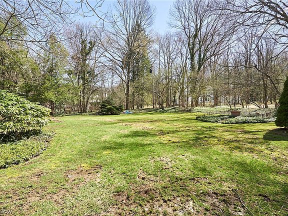 3rd image of 155 Hampshire Rd