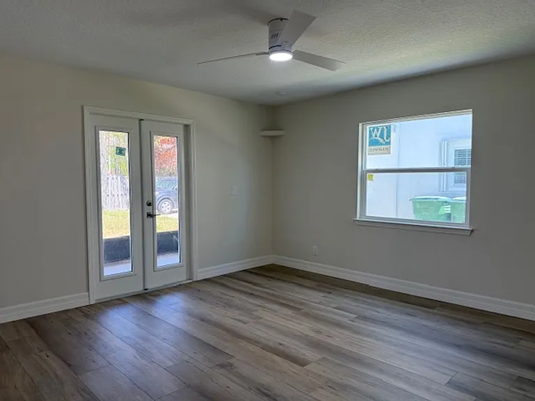 510 Jackson Ave — Photo 8
