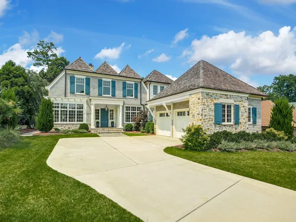 2610 Churchill Rd, Raleigh, NC 27608