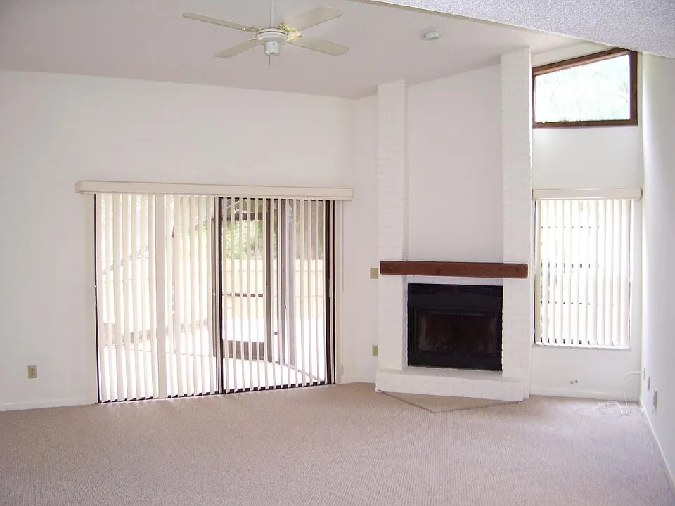 2002 Philippe Ct