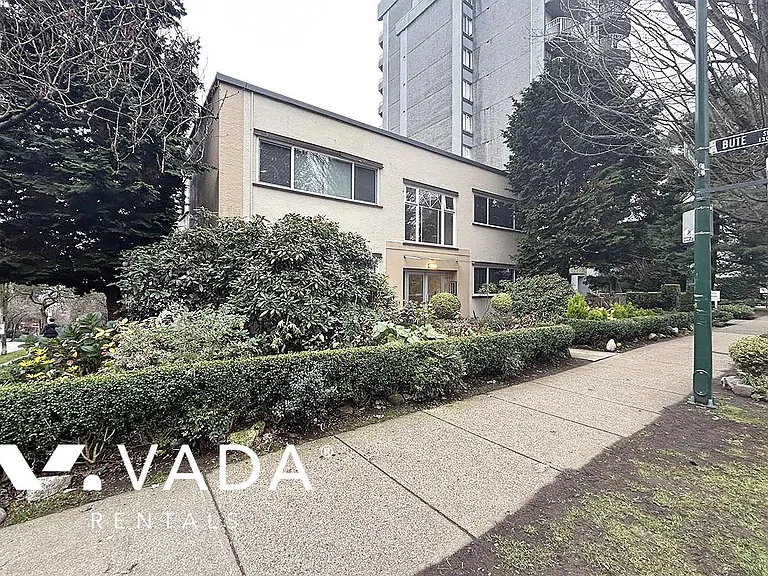 1208 Burnaby St #10 — Photo 1