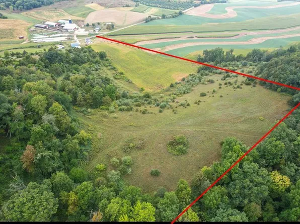 S10902 Schweppe Road, Spring Green, WI 53588