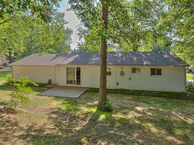 5800 N Belton Ave — Photo 34