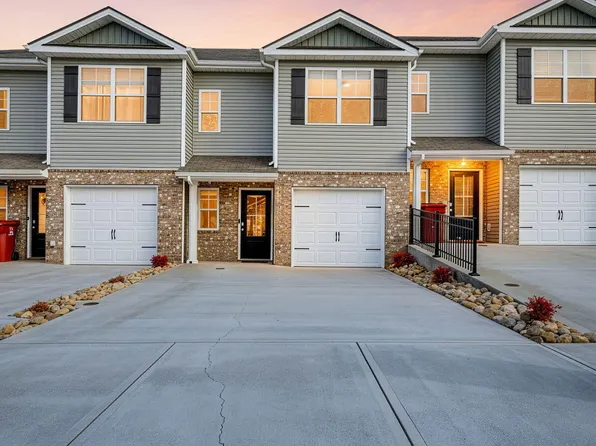 30 Moon Rock Ct, Johnson City, TN 37615