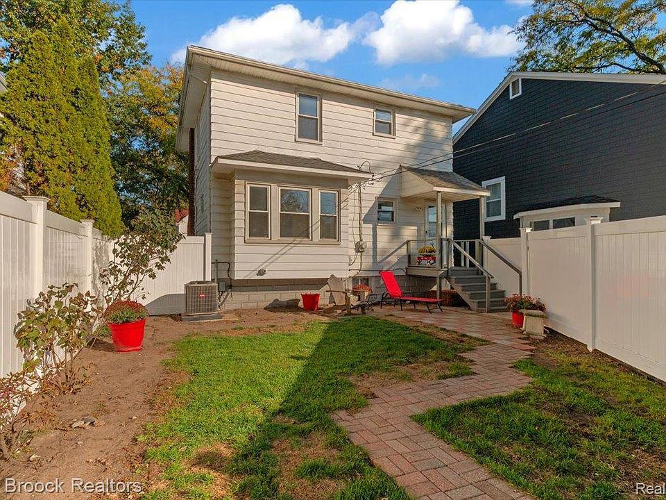 1218 Longfellow Ave, photo 24