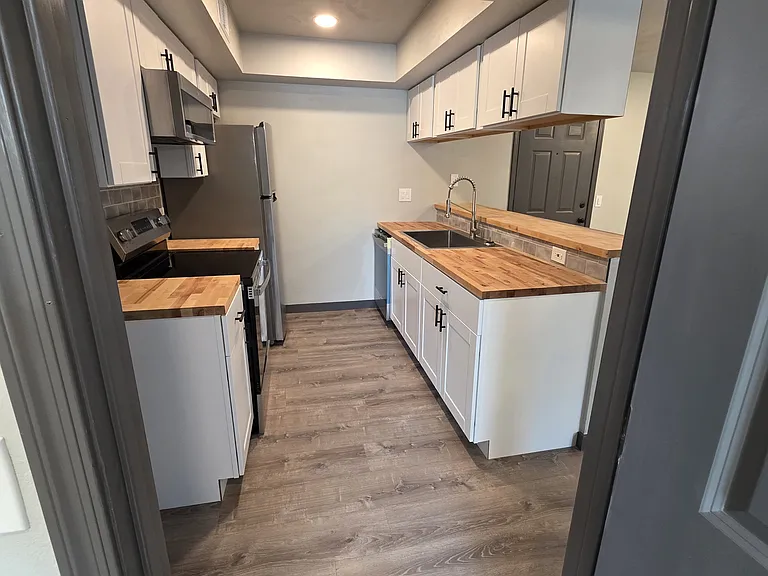 3046 E Marconi Ave #204 — Photo 32