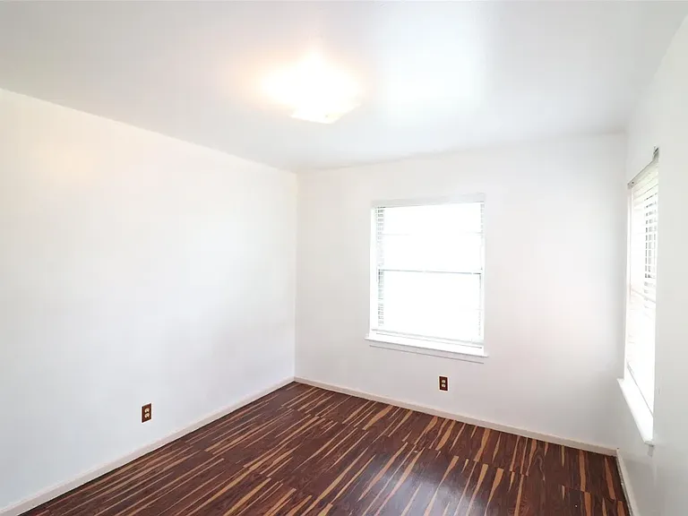 9107 Rustown Dr — Photo 8
