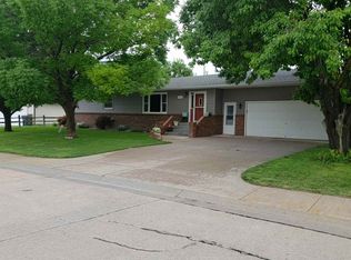 1410 Centennial Dr, Mccook, NE 69001