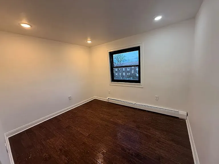 9 Catherine Ct #1B — Photo 4