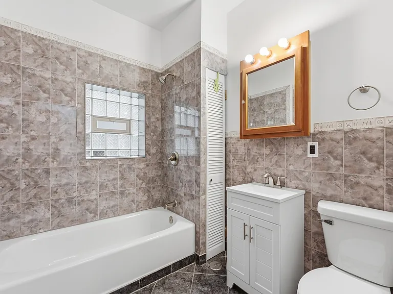 3408 N Springfield Ave #2 — Photo 10