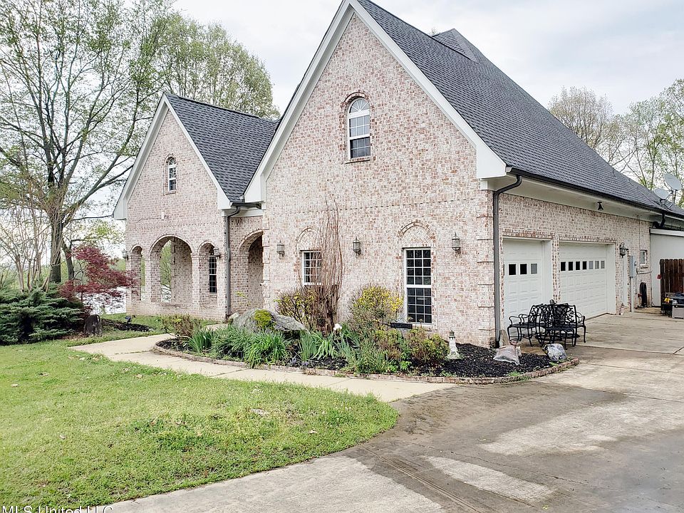 460 Blue Lake Dr, Lake Cormorant, MS 38641 MLS 4053116 Zillow