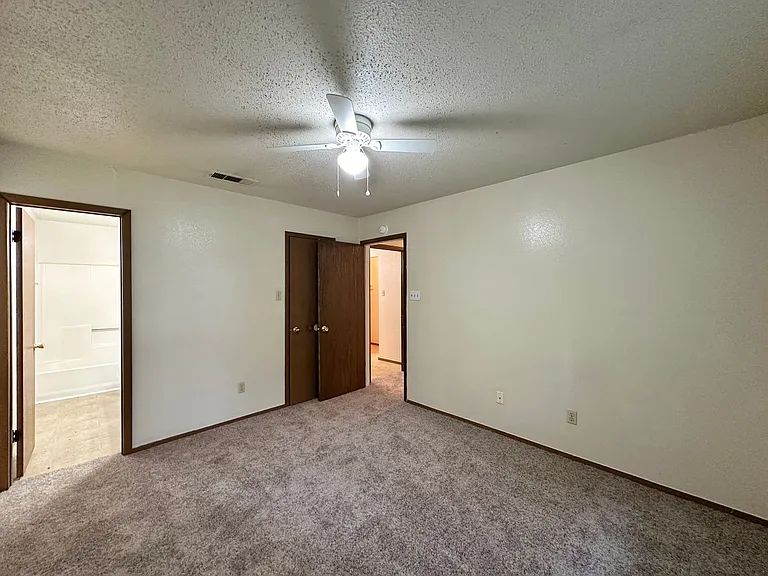2707 Taft St — Photo 14