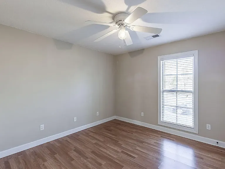 16 Birch Hollow Ln — Photo 9