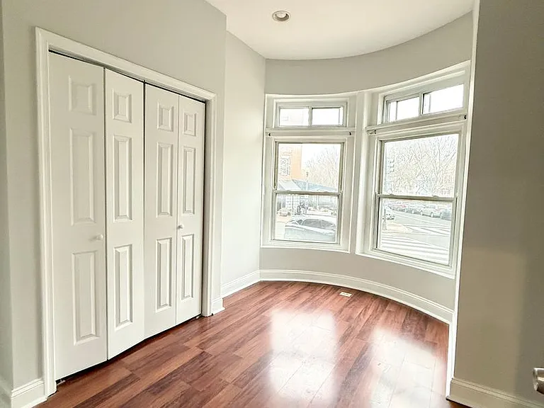 543 Florida Ave NW — Photo 5