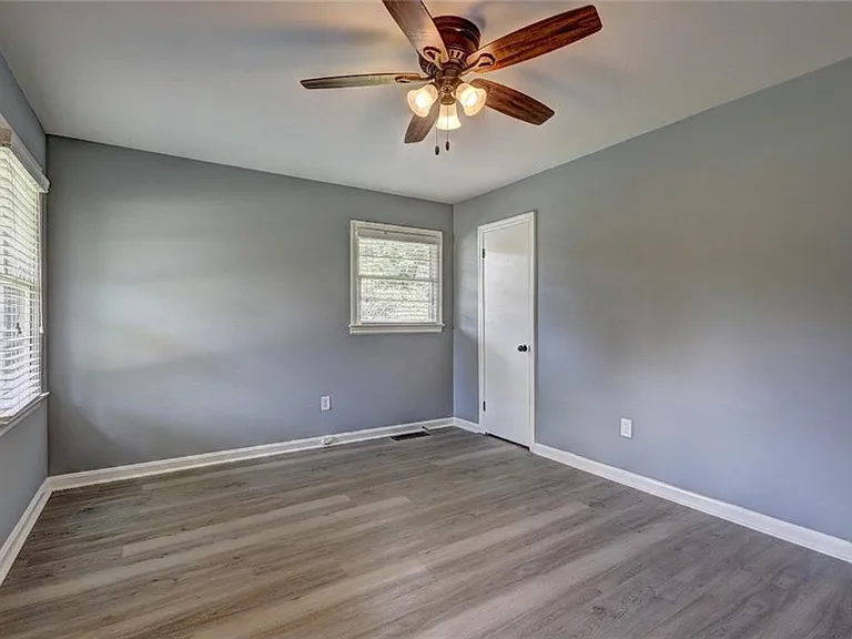 970 Oglethorpe Ave — Photo 29