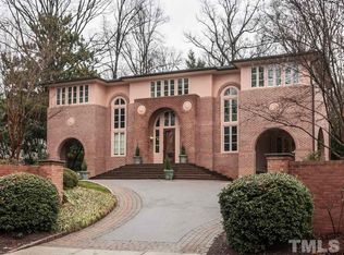 2622 Lakeview Dr, Raleigh, NC 27609