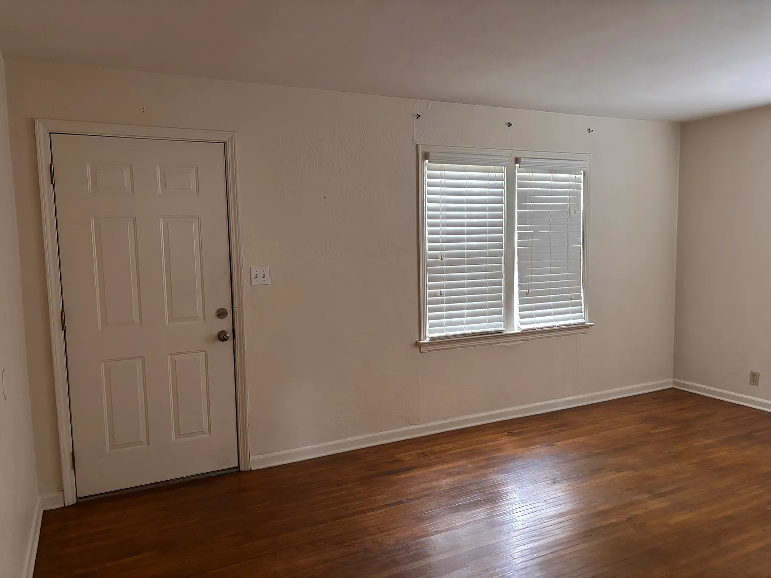 2 bed, 800 sqft, $1,000 — Photo 3