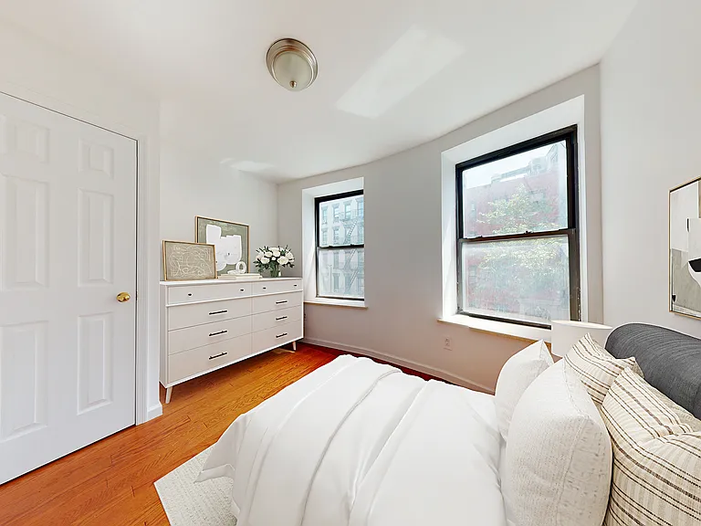 104 2nd Ave #7 — Photo 4