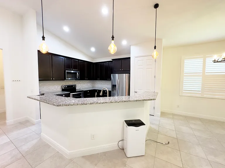 3775 Manorwood Loop — Photo 6