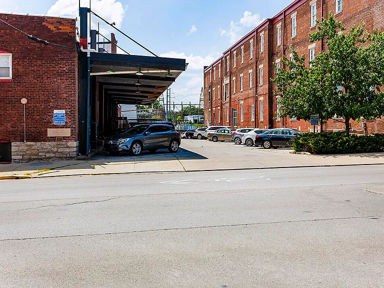 585 S Upper St #114 — Photo 24