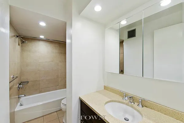 Rented by Town Residential | media 9